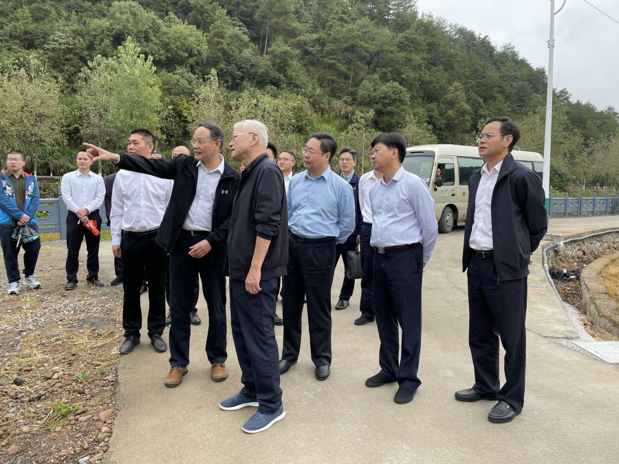 1634720292364488z40h.jpg a76ff9e9674c75d218d34de0dc1e954.jpg